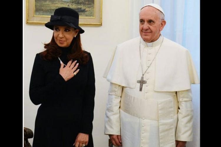 Cristina Fernández junto al Papa Francisco, tras el encuentro el gobierno bajó el tono de las críticas
