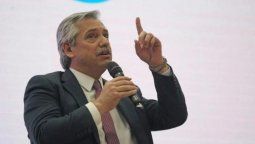 altText(Alberto F anunciará un bono navideño de $5.000 y le hace un guiño al Evita)}