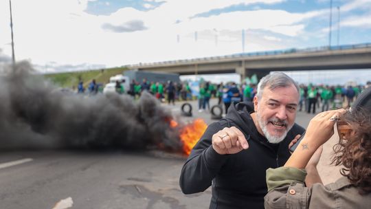 Este miércoles (19/11) habrá paro nacional de ATE, que espera una alta convocatoria a la medida contra la reforma laboral. Este miércoles (19/11) habrá paro nacional de ATE, que espera una alta convocatoria a la medida contra la reforma laboral.