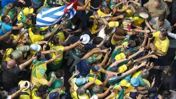 Jair Bolsonaro en manifestación pro juicio político a Alexandre de Moraes