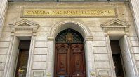 La Cámara Nacional Electoral recibió a los partidos políticos para analizar la reforma electoral del Gobierno. La Cámara Nacional Electoral recibió a los partidos políticos para analizar la reforma electoral del Gobierno.