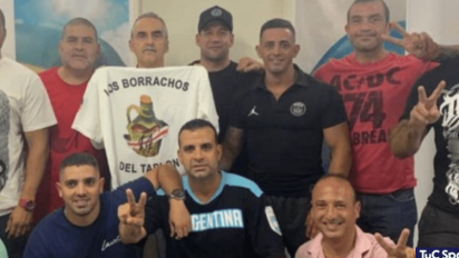 Guillermo Moreno posó con la barra de River: 