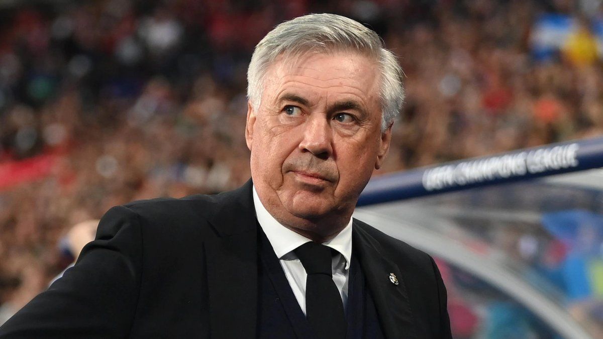Carlo Ancelotti, no debutó en Brasil y ya tiene varios dolores de cabeza. Carlo Ancelotti, no debutó en Brasil y ya tiene varios dolores de cabeza.