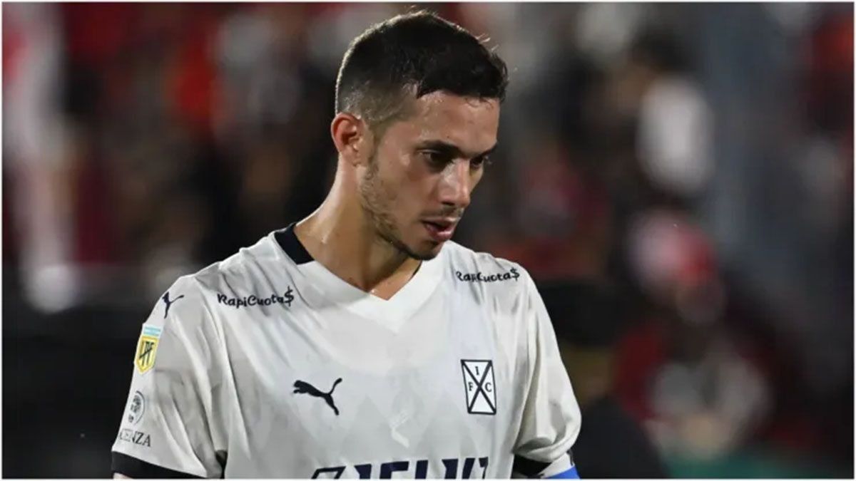 IvánMarcone fue silbado por los hinchas tras la victoria de Independiente anteCentral Córdoba 2-0 y reveló que recibió el respaldo de sus compañeros.