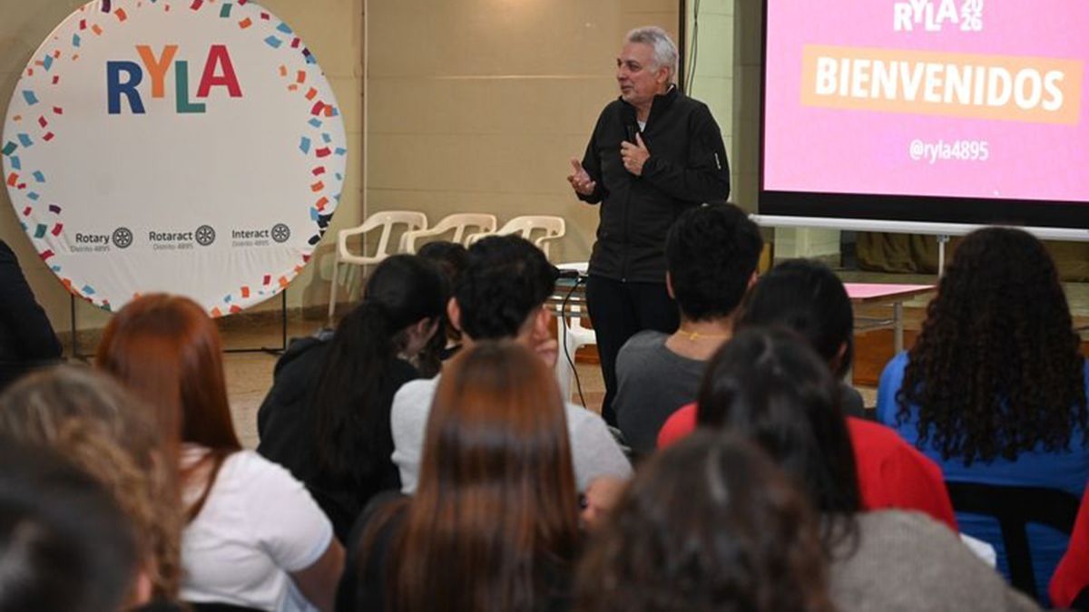El intendente de Tigre, Julio Zamora, asistió a la apertura del Seminario de Liderazgo para Jóvenes del Rotary Internacional en Benavídez. El intendente de Tigre, Julio Zamora, asistió a la apertura del Seminario de Liderazgo para Jóvenes del Rotary Internacional en Benavídez.