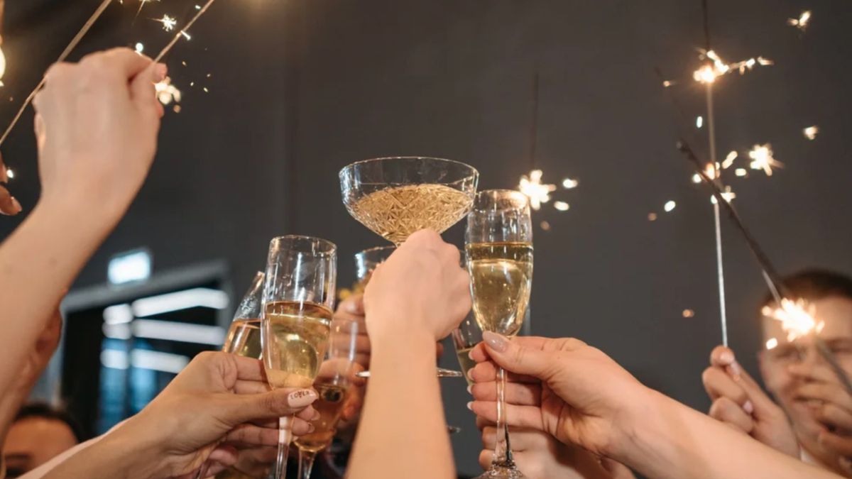 Fiestas, descanso y bienestar: Cómo disfrutar Navidad y Año Nuevo sin agotarse. Fiestas, descanso y bienestar: Cómo disfrutar Navidad y Año Nuevo sin agotarse.