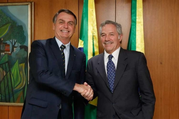 bolsonaro sola.jpg