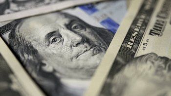 Retrocede el dólar blue. Retrocede el dólar blue.