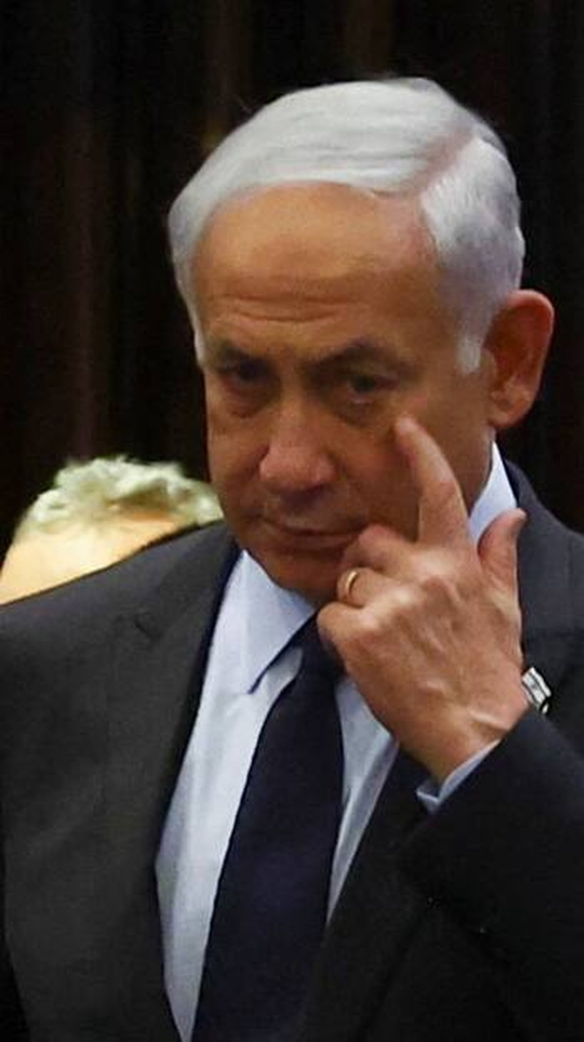 Benjamín Netanyahu en la mira de todos los israelíes. Benjamín Netanyahu en la mira de todos los israelíes.