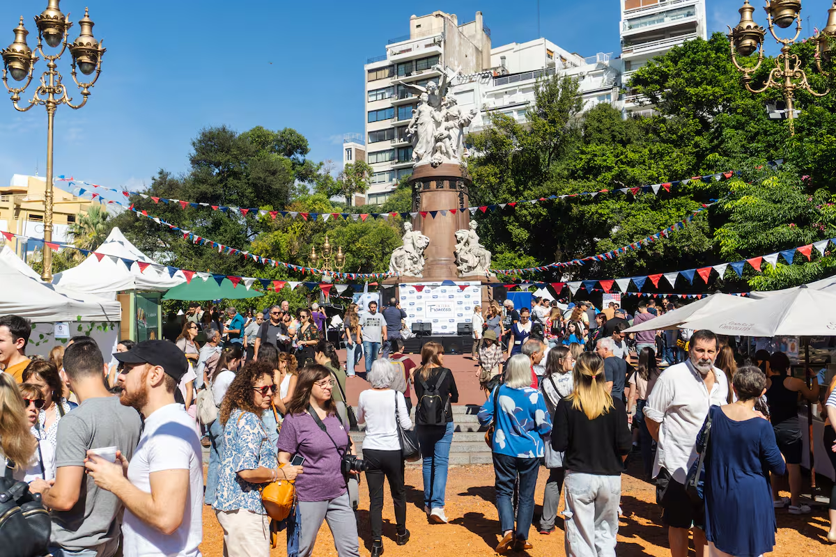 Una de las ediciones de la Feria Francesa en el AMBA. Una de las ediciones de la Feria Francesa en el AMBA.