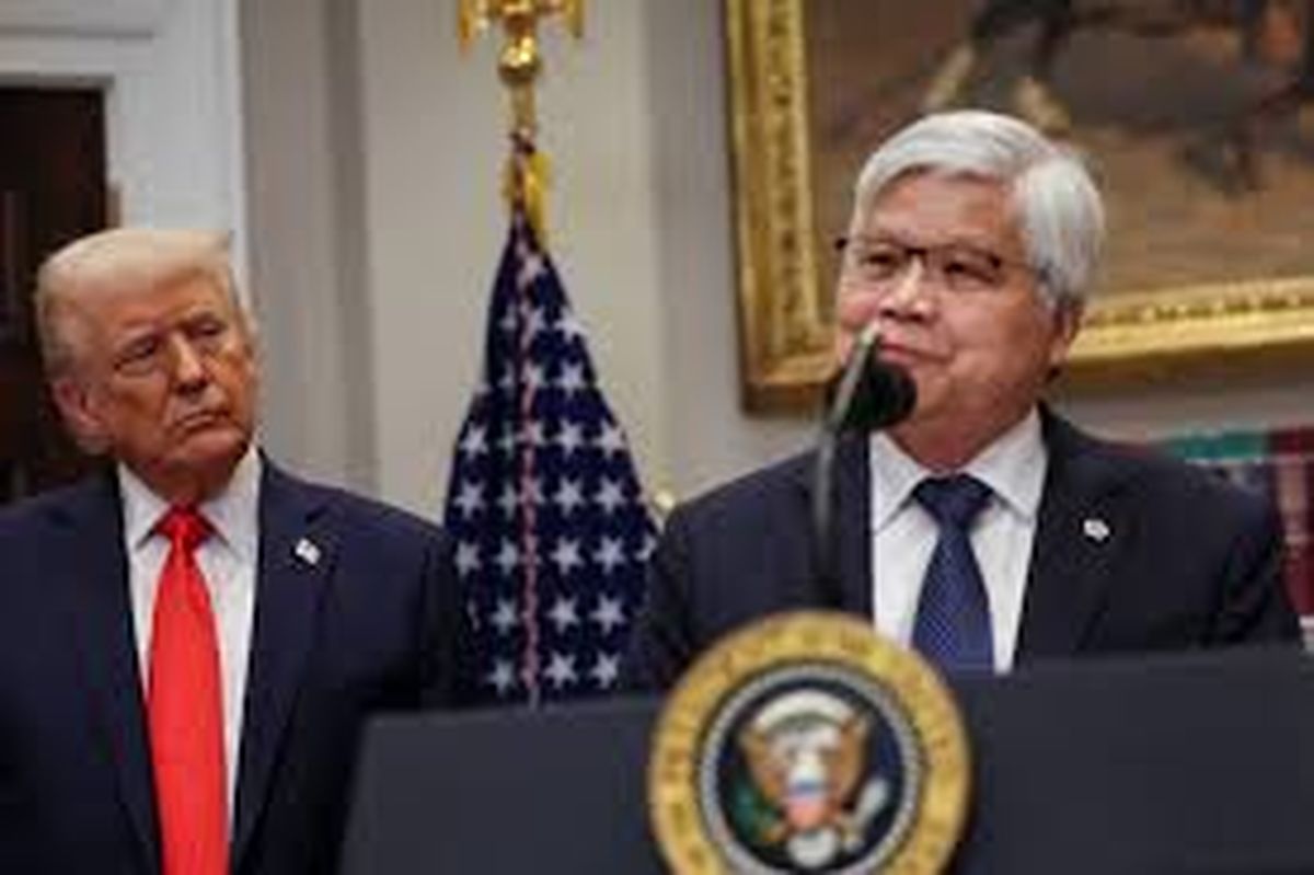 Donald Trump se acerca a Taiwan y baja los aranceles.