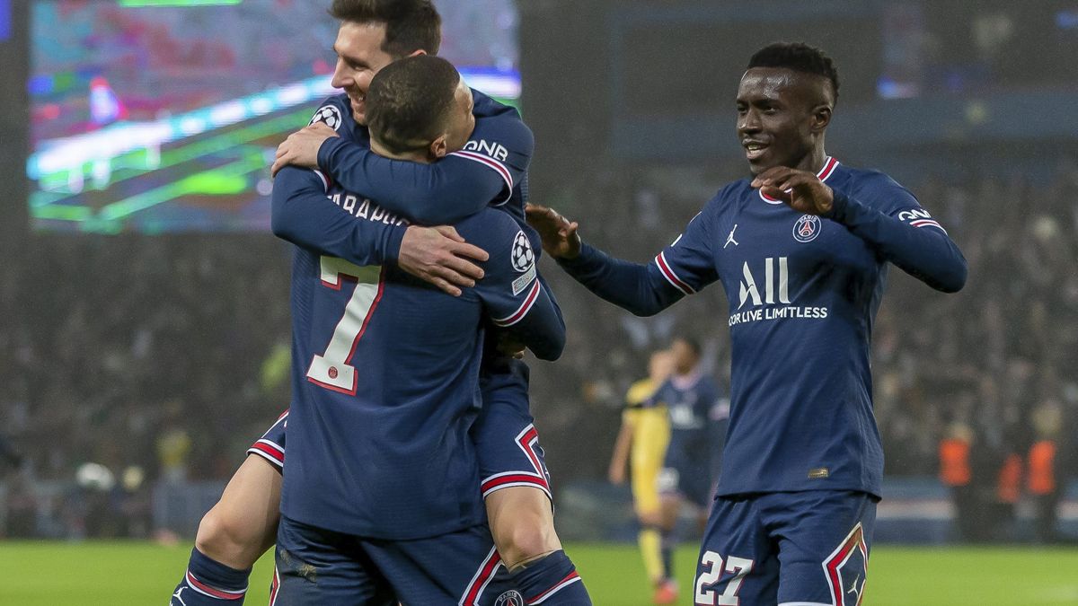 Lionel Messi convirtió dos goles en la victoria del París Saint Germain (PSG) sobre el Brujas de Bélgica por 4 a 1 por la UEFA Champions League. Con estos tantos, el argentino rompió otra marca que poseía el brasileño Pelé. (Foto: Noticias Argentinas/UEFA)