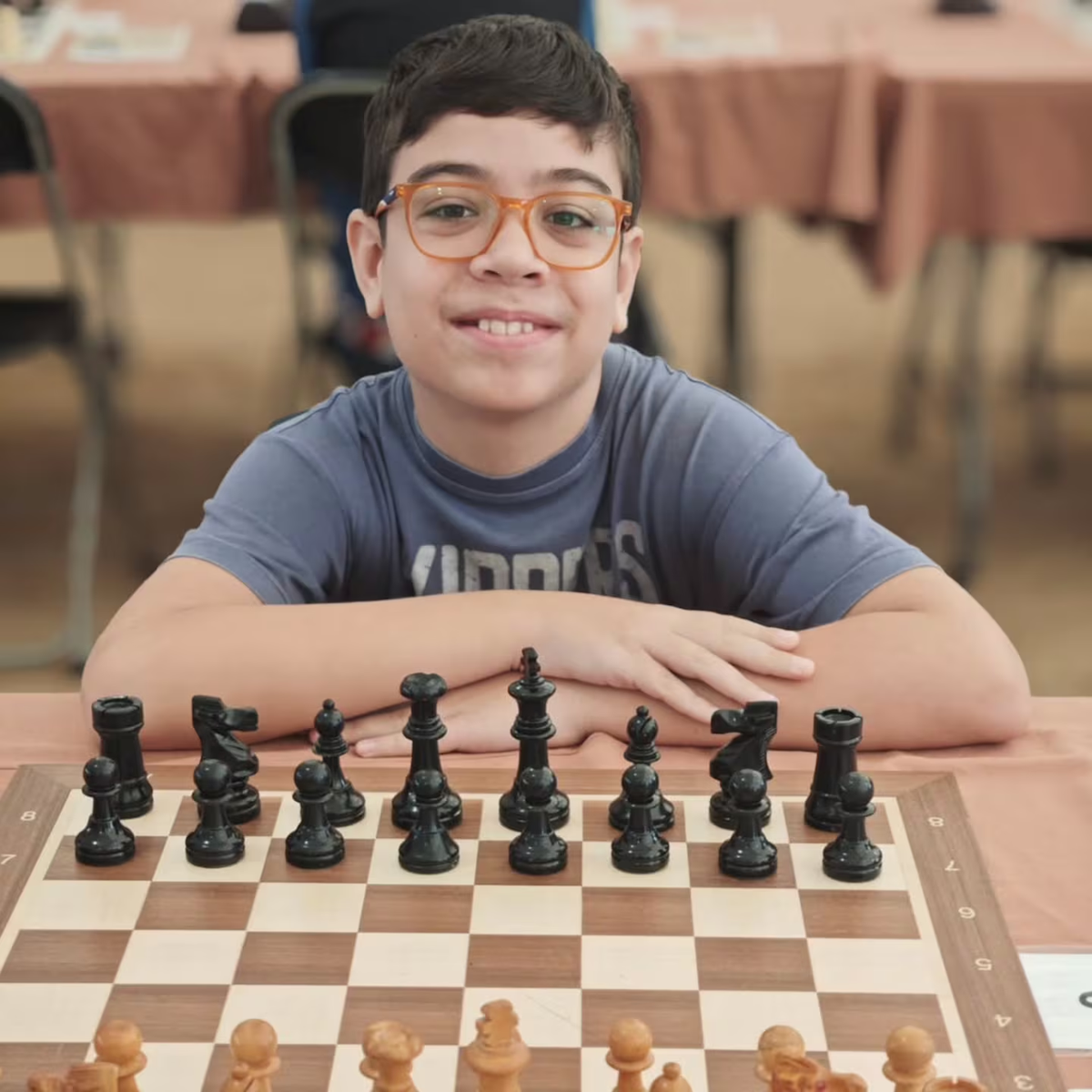 Faustino Oro durante un tiempo de espera en el juego Faustino Oro durante un tiempo de espera en el juego