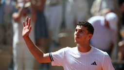 Juan Manuel Cerúndolo derrotó a Jannik Sinner en Roland Garros. Juan Manuel Cerúndolo derrotó a Jannik Sinner en Roland Garros.