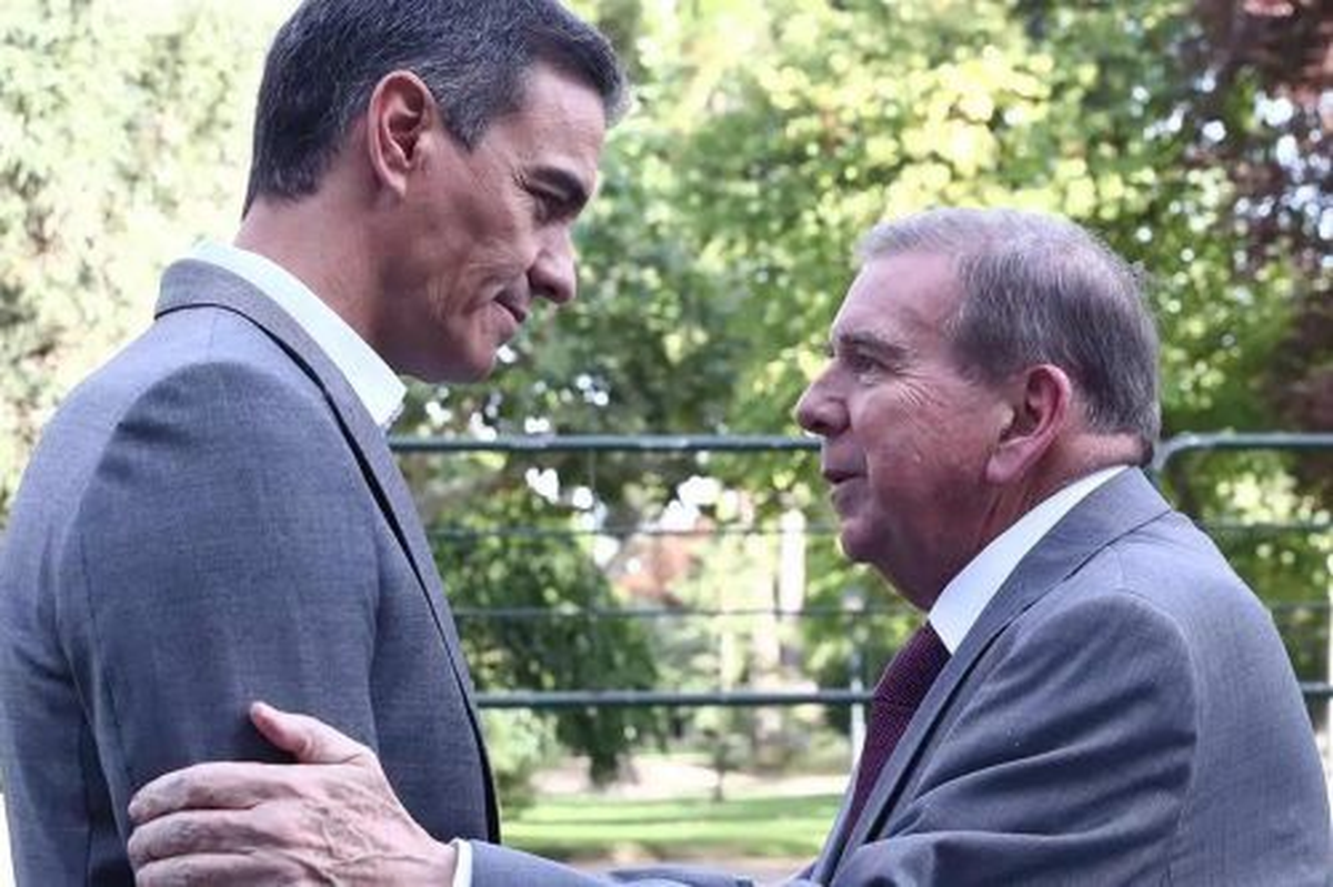 Sánchez recibe, de manera imprevista y sin prensa acreditada, al opositor venezolano Edmundo González Urrutia, el jueves 12 de septiembre. Sánchez recibe, de manera imprevista y sin prensa acreditada, al opositor venezolano Edmundo González Urrutia, el jueves 12 de septiembre.