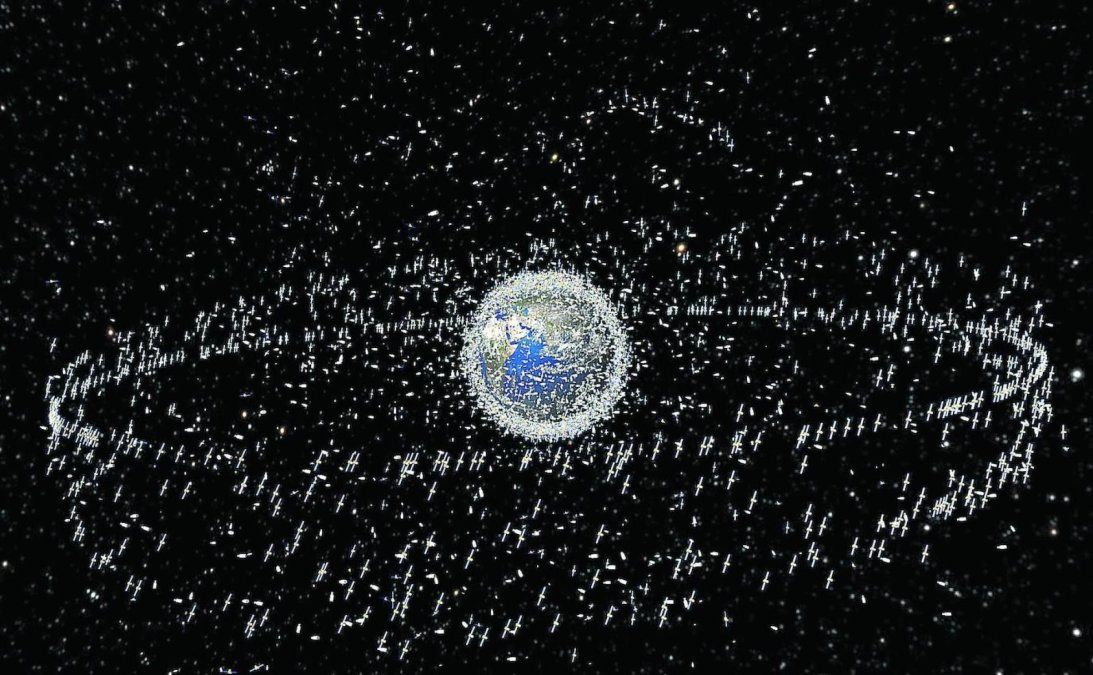 Dicen que el planeta Tierra ya abunda en satélites que lo rodean. Dicen que el planeta Tierra ya abunda en satélites que lo rodean.