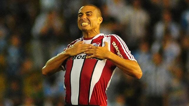 David Trezeguet jugará esta noche en Catamarca.