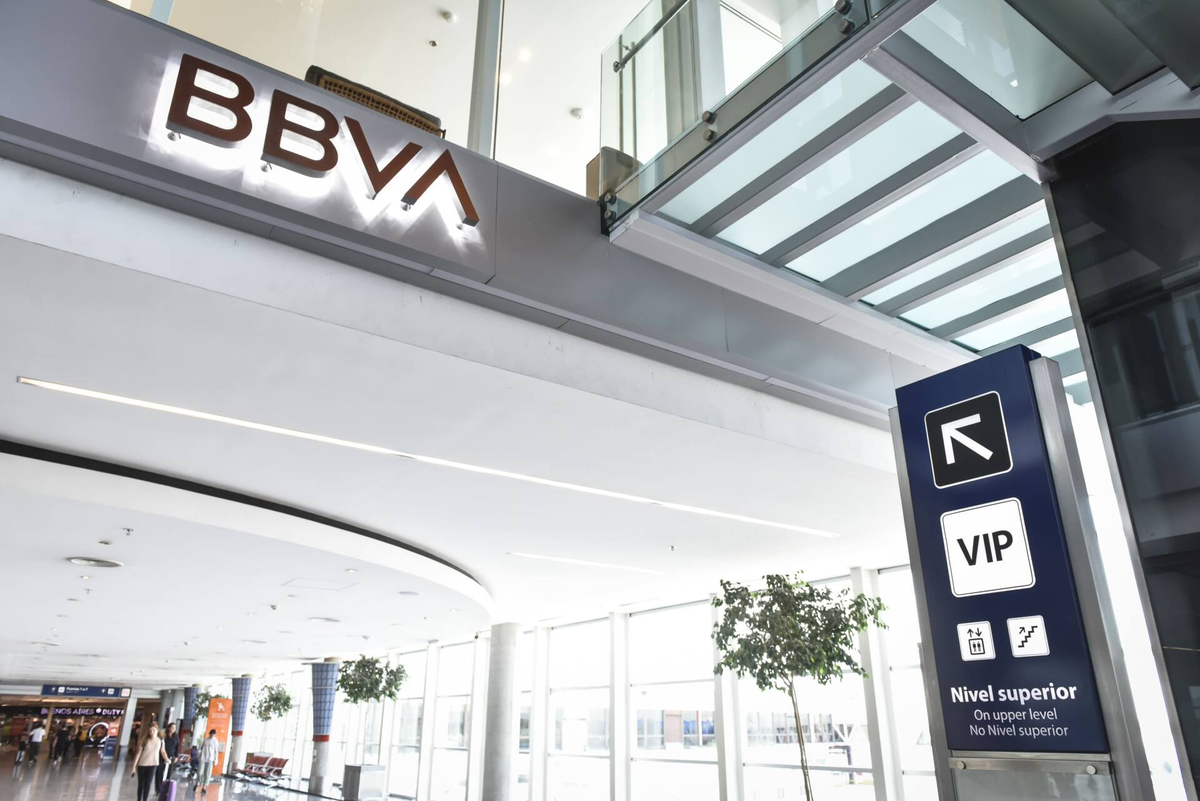 Hasta el momento, el BBVA no se sumó a los bancos que recortaron beneficios en los aeropuertos. Hasta el momento, el BBVA no se sumó a los bancos que recortaron beneficios en los aeropuertos.