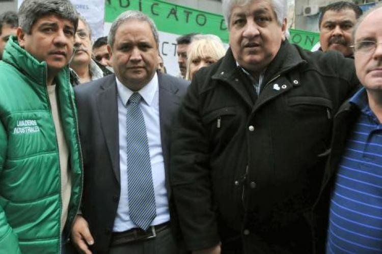 Sergio Palazzo, Secretario de La Bancaria, junto a dirigentes moyanistas