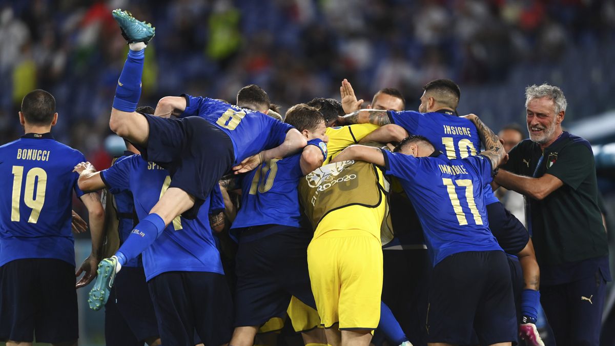 Escenas del partido Italia y Suiza de la Eurocopa 2021. (Foto: Noticias Argentinas/@EURO2020)