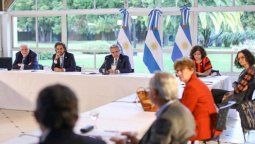 altText(Alberto F. decide cómo sigue la cuarentena: viernes de 17 muertos y 718 nuevos  casos)}