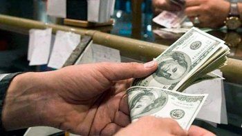 En 2 días el dólar blue subió, en promedio, $50. En 2 días el dólar blue subió, en promedio, $50.