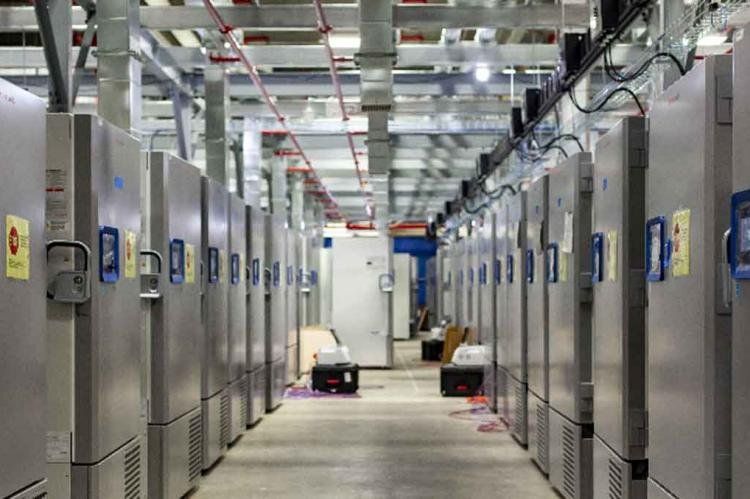 Instalaciones donde permanecen congeladas dosis de la vacuna Pfizer BioNTech.