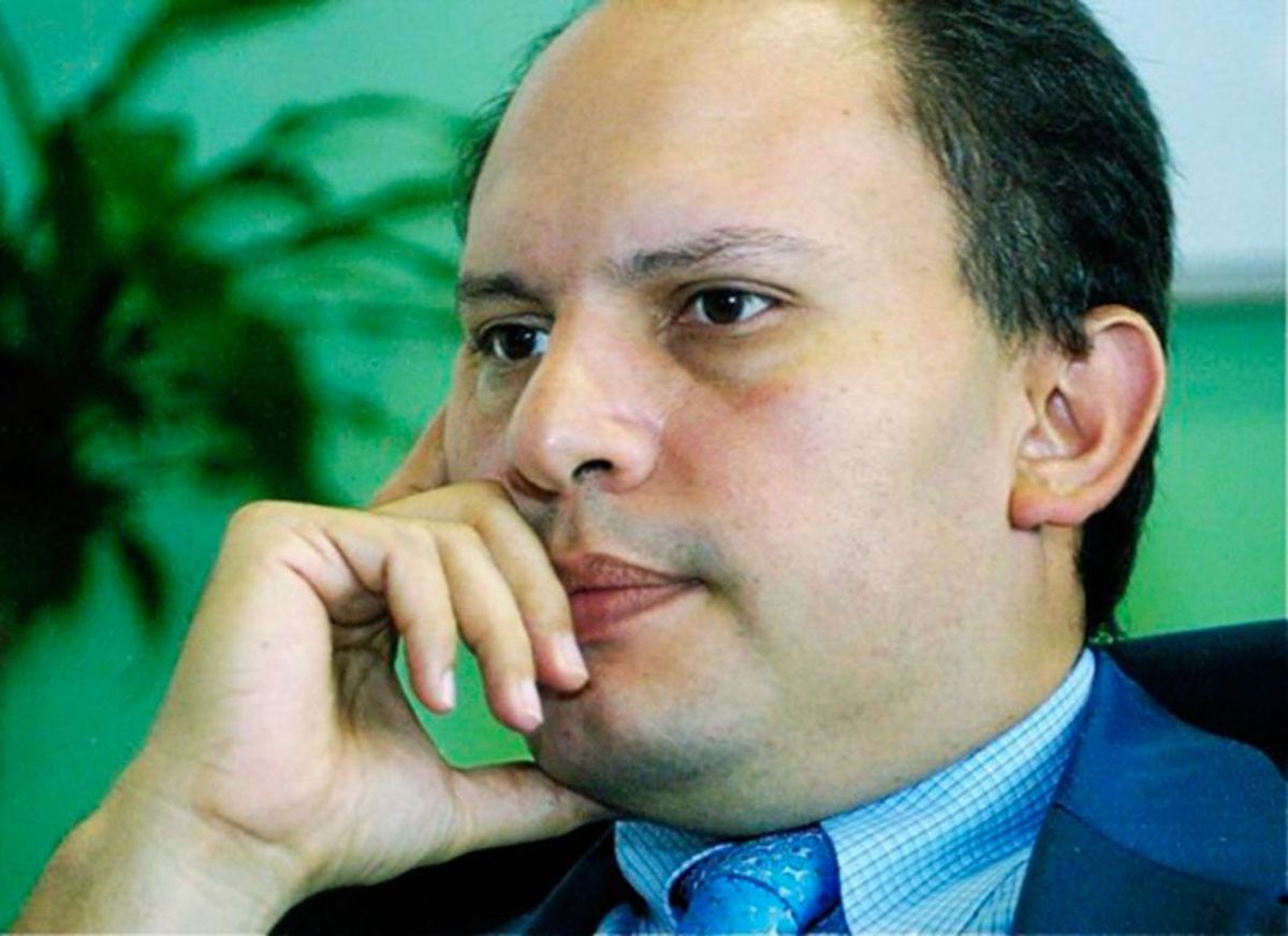 NERVIS-VILLALOBOS.jpg
