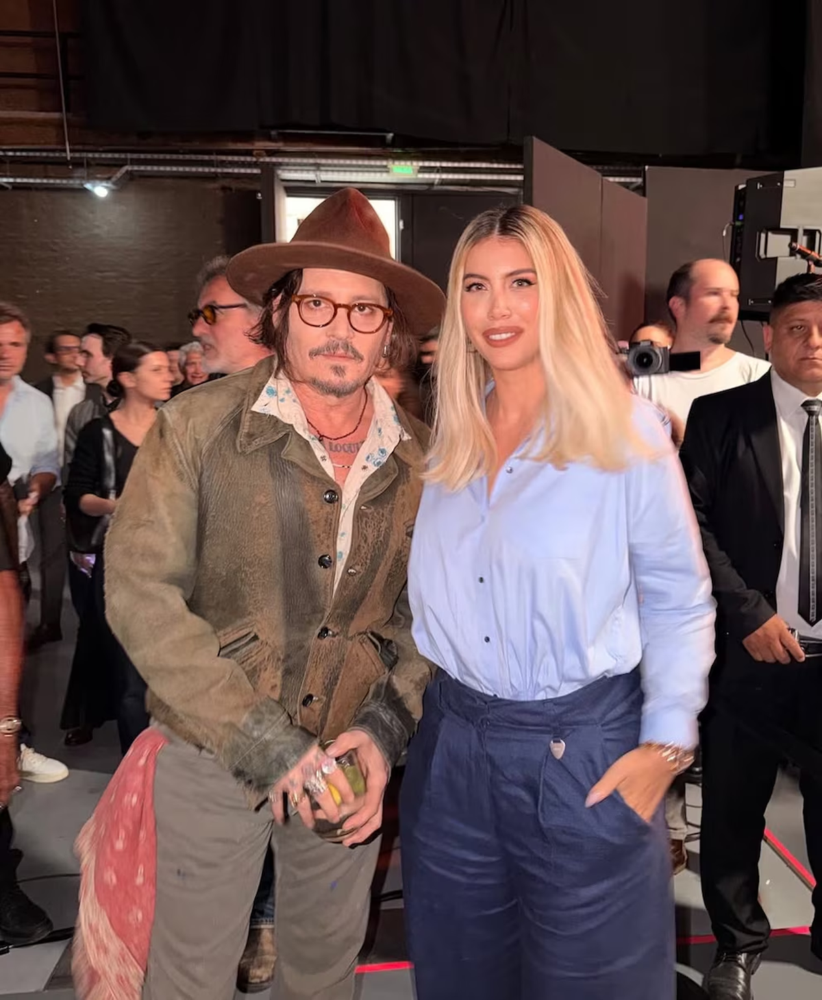 Verónica Lozano confirmó que lo que detonó el "correctivo" de Telefe a Wanda Nara fue la foto con Johnny Depp que subió a sus redes cuando el actor visitó el país. Fuente: Instagram Verónica Lozano confirmó que lo que detonó el "correctivo" de Telefe a Wanda Nara fue la foto con Johnny Depp que subió a sus redes cuando el actor visitó el país. Fuente: Instagram