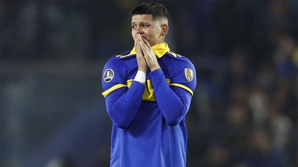Boca minimizó, hasta el momento, el nuevo escándalo en el que estuvo involucrado el defensor Marcos Rojo y crece la bronca de los hinchas xeneizes.