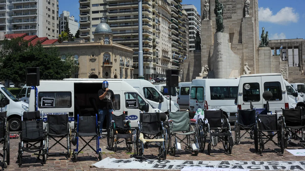 El&nbsp;problema no es solamente econ&oacute;mico.&nbsp;La reducci&oacute;n de transportistas significa que muchas personas pueden quedar sin la posibilidad de trasladarse hasta centros de d&iacute;a, instituciones educativas, espacios terap&eacute;uticos o tratamientos.