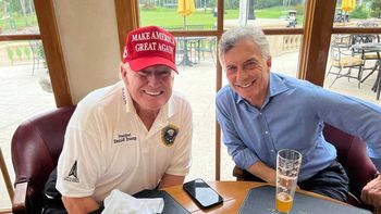 Mauricio Macri junto a Donald Trump. Mauricio Macri junto a Donald Trump.