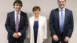 altText(Foto de Lacunza y Sandleris con Georgieva, pero en el FMI insisten: 