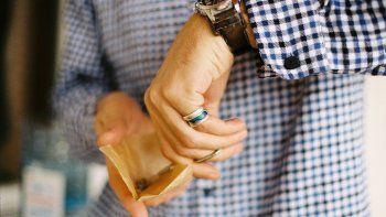 A largo plazo, el consumo de cannabis puede ocasionar varios efectos adversos, en especial un aumento del riesgo de presentar trastornos mentales tales como ansiedad, depresión y psicosis. A largo plazo, el consumo de cannabis puede ocasionar varios efectos adversos, en especial un aumento del riesgo de presentar trastornos mentales tales como ansiedad, depresión y psicosis.