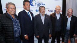 altText(Martínez (UOCRA) lo hizo: Unió a Massa y a Lavagna, y hasta hubo foto)}