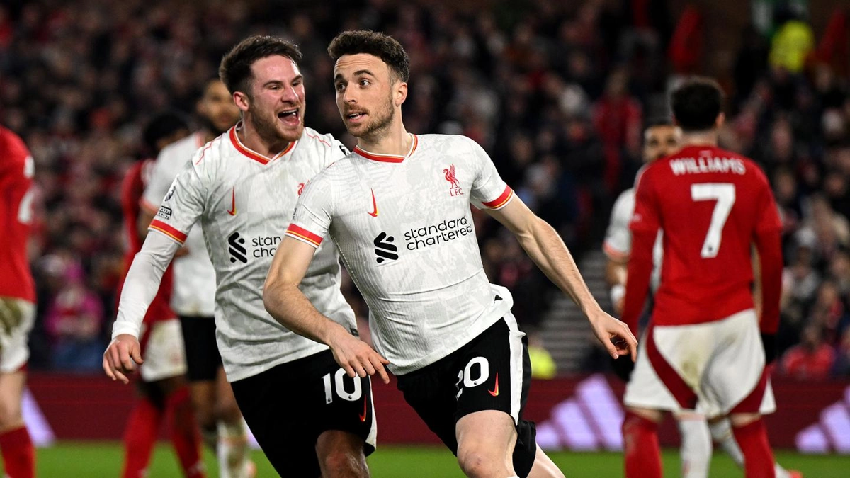 Liverpool y su curiosa indumentaria (Foto Liverpool)