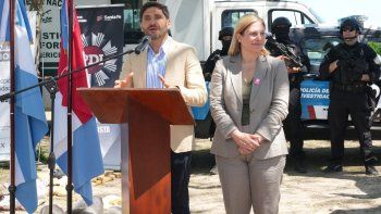 El gobernador de Santa Fe también hizo hincapié en el triple crimen de Florencio Varela. El gobernador de Santa Fe también hizo hincapié en el triple crimen de Florencio Varela.