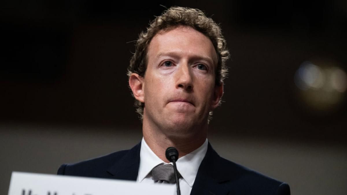 Mark Zuckerberg fue acusado de facturar dos de cada tres euros invertidos en paid social para sus redes sociales y de presunta adicción de los menores. Mark Zuckerberg fue acusado de facturar dos de cada tres euros invertidos en paid social para sus redes sociales y de presunta adicción de los menores.