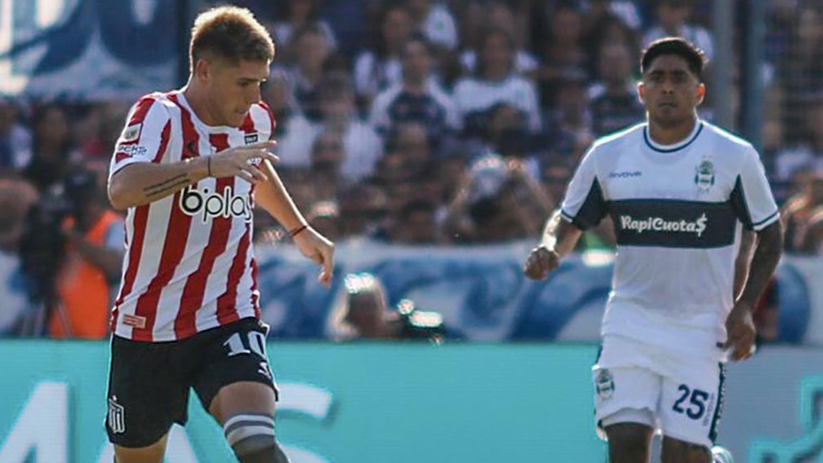 River se trepó a la punta de la Liga Profesional de Fútbol (LPF) tras ganarle 0-2 a Sarmiento de Junín pero San Lorenzo podría bajarlo de la cima. (Foto: Noticias Argentinas)