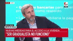 altText(Frigerio se diferencia de los duros de JXC, volvió a poner en duda el liderazgo de Macri y realizó una fuerte autocrítica)}