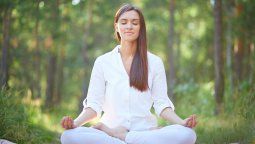 La meditación consciente tiene numerosos beneficios para la salud mental.