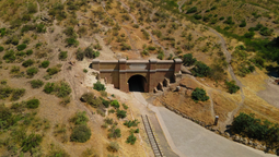 El pintoresco túnel en un pueblo de la Patagonia. (Foto: Gobierno de Argentina). El pintoresco túnel en un pueblo de la Patagonia. (Foto: Gobierno de Argentina).