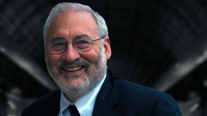Joseph Stiglitz intenta meterle presión al FMI por Argentina