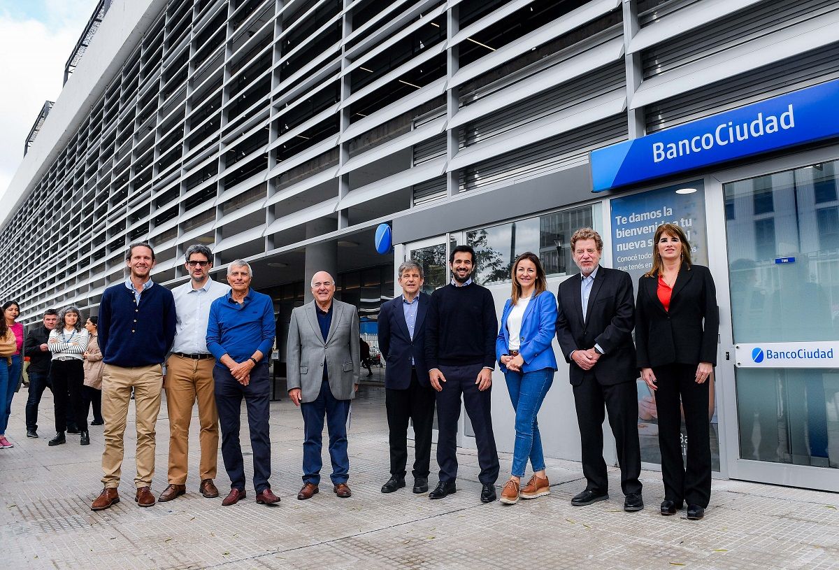 No falta nadie, todos participaron de la apertura en la nueva sucursal No falta nadie, todos participaron de la apertura en la nueva sucursal