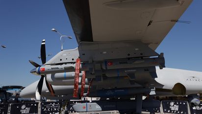 Drones, soldados mecánicos voladores de Turquía y China