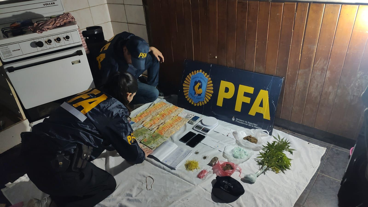 Policía Federal a cargo. Policía Federal a cargo. 