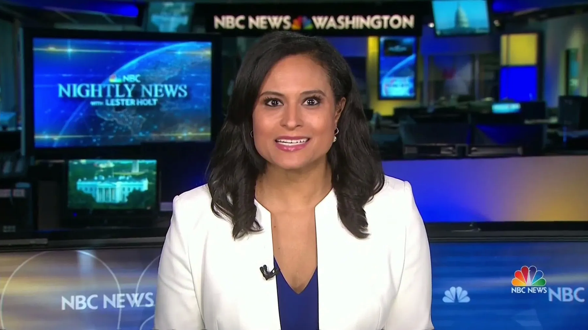 Kristen Welker no da tregua. Impecable.