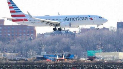 American Airlines amenazó sumar despidos si no recibe más dinero del Estado