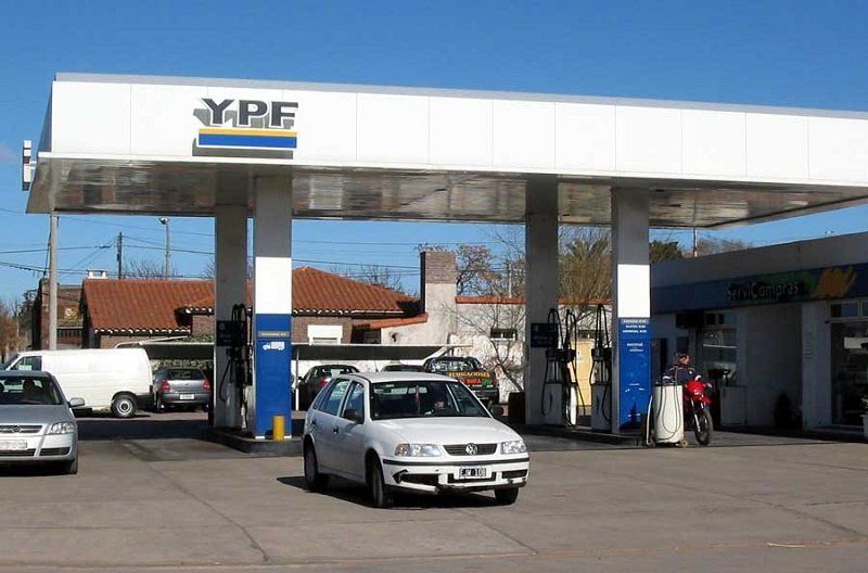Se acabó el subsidio para las empresas de combustible y a partir de octubre se viene un aumento. Foto: Web