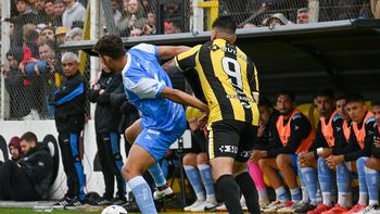 Estudiantes de Río Cuarto es campeón de la Primera Nacional tras derrotar a Deportivo Madryn Estudiantes de Río Cuarto es campeón de la Primera Nacional tras derrotar a Deportivo Madryn